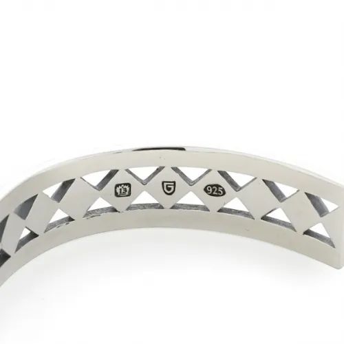 【お取り寄せ注文可能】Multiple Studs Bangle