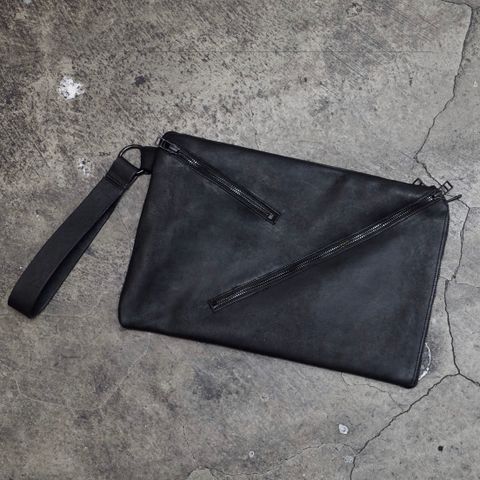 【お取り寄せ注文可能】Vertices Clutch Bag