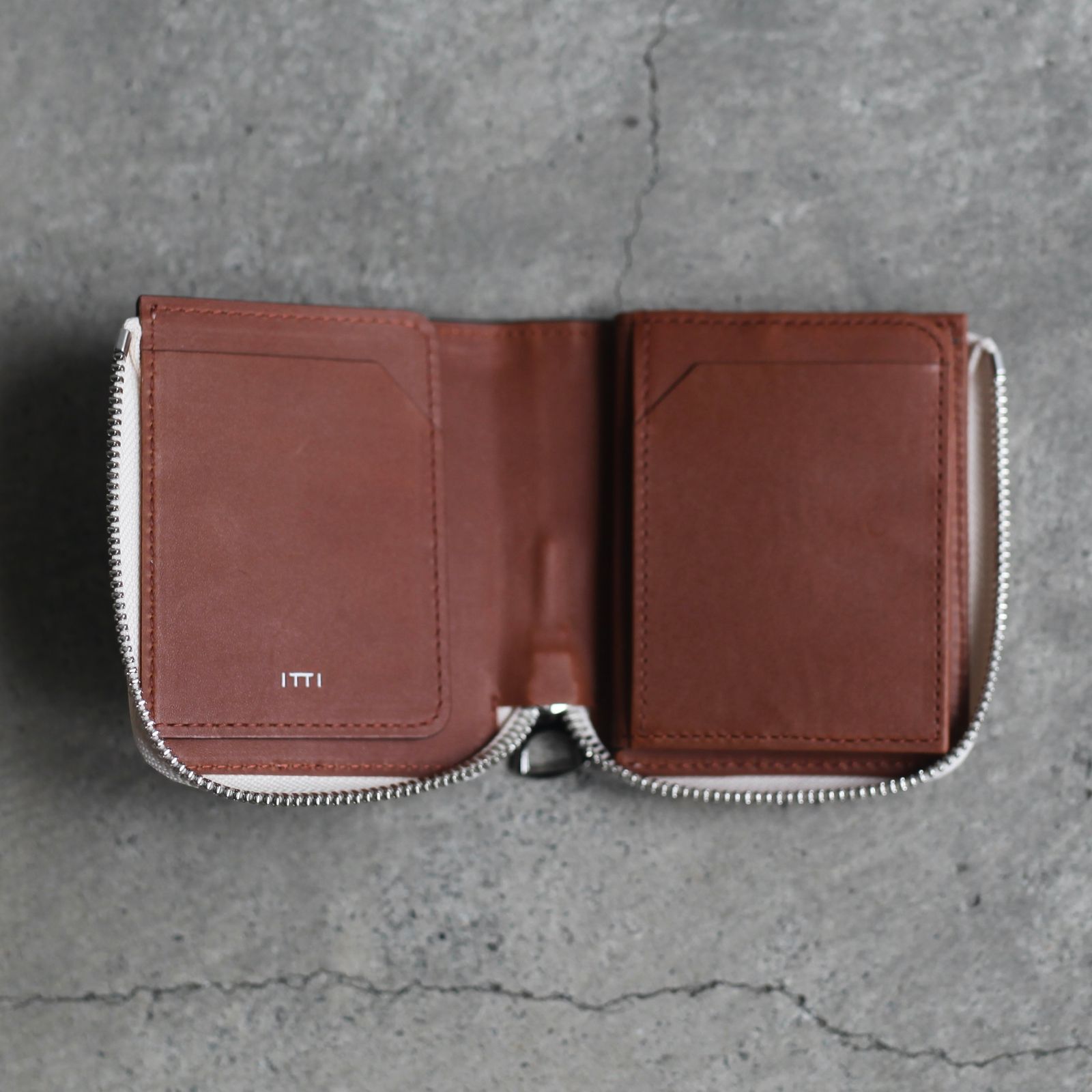 ITTI - 【残り一点】Cristy Very Compact WLT.5(NUME CROCO