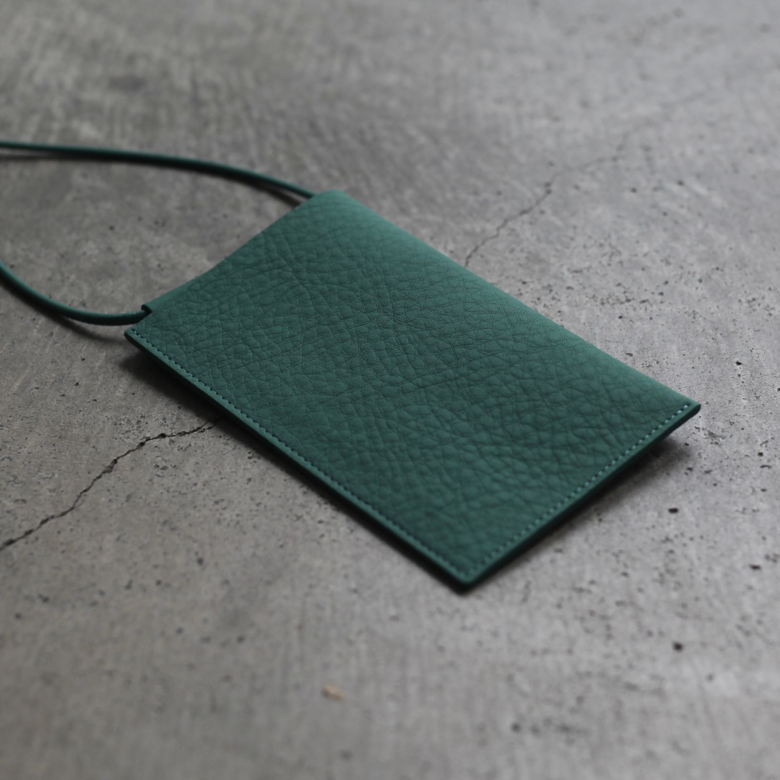 【残りわずか】Herrie Phone Pouch(DIPLO SKY)