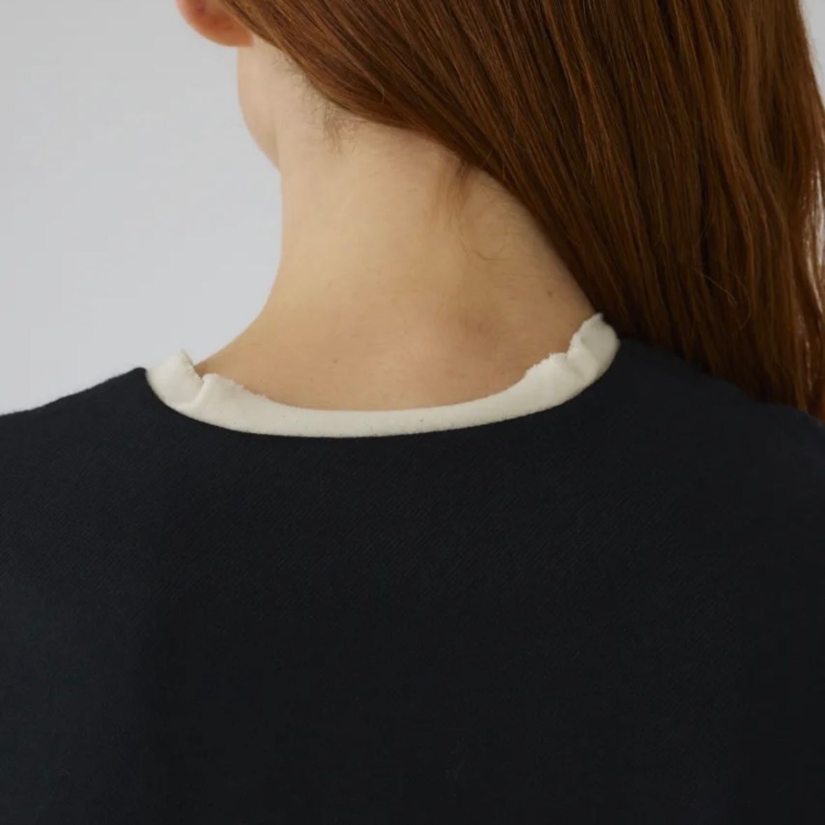 【残り一点】Wool Saxony U Curve Tops
