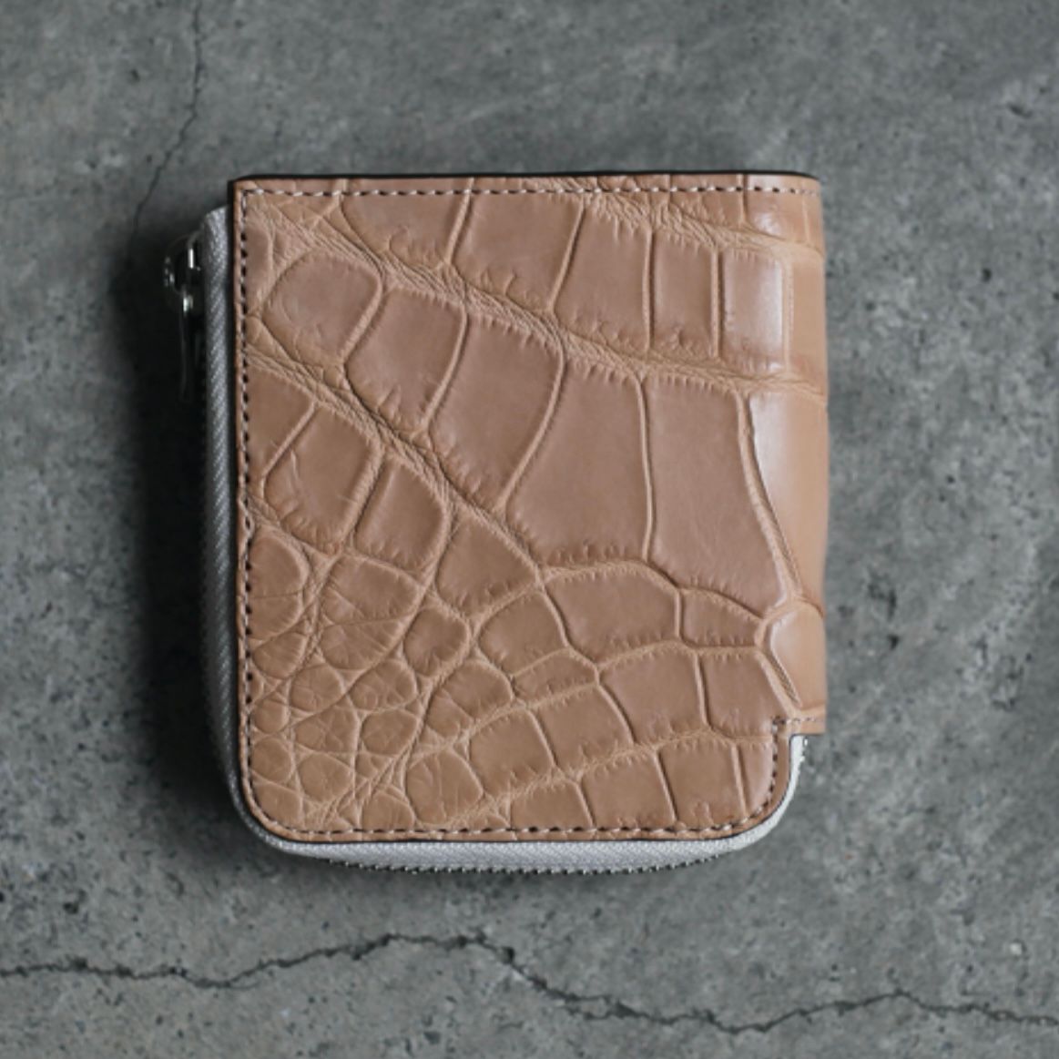 【残り一点】Cristy Very Compact WLT.5(NUME CROCO)