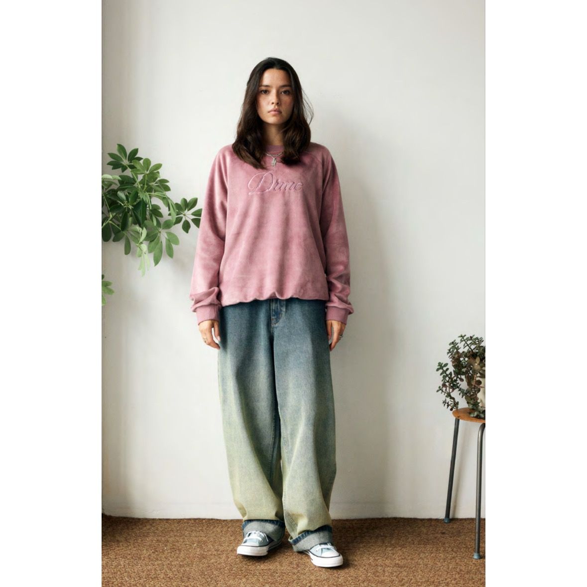 Dime - 【残りわずか】Cursive Velvet Crewneck | ACRMTSM