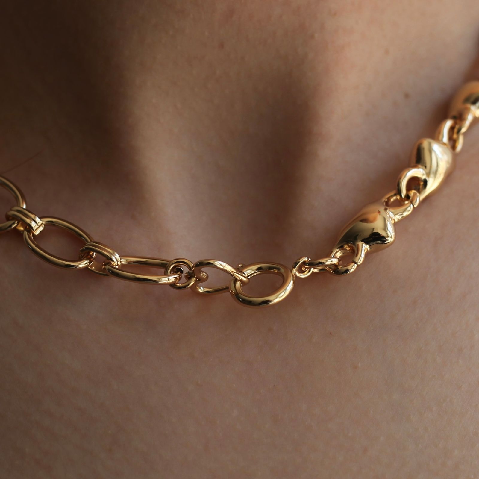 【残りわずか】Heart Dropped Chain Necklace(GOLD)