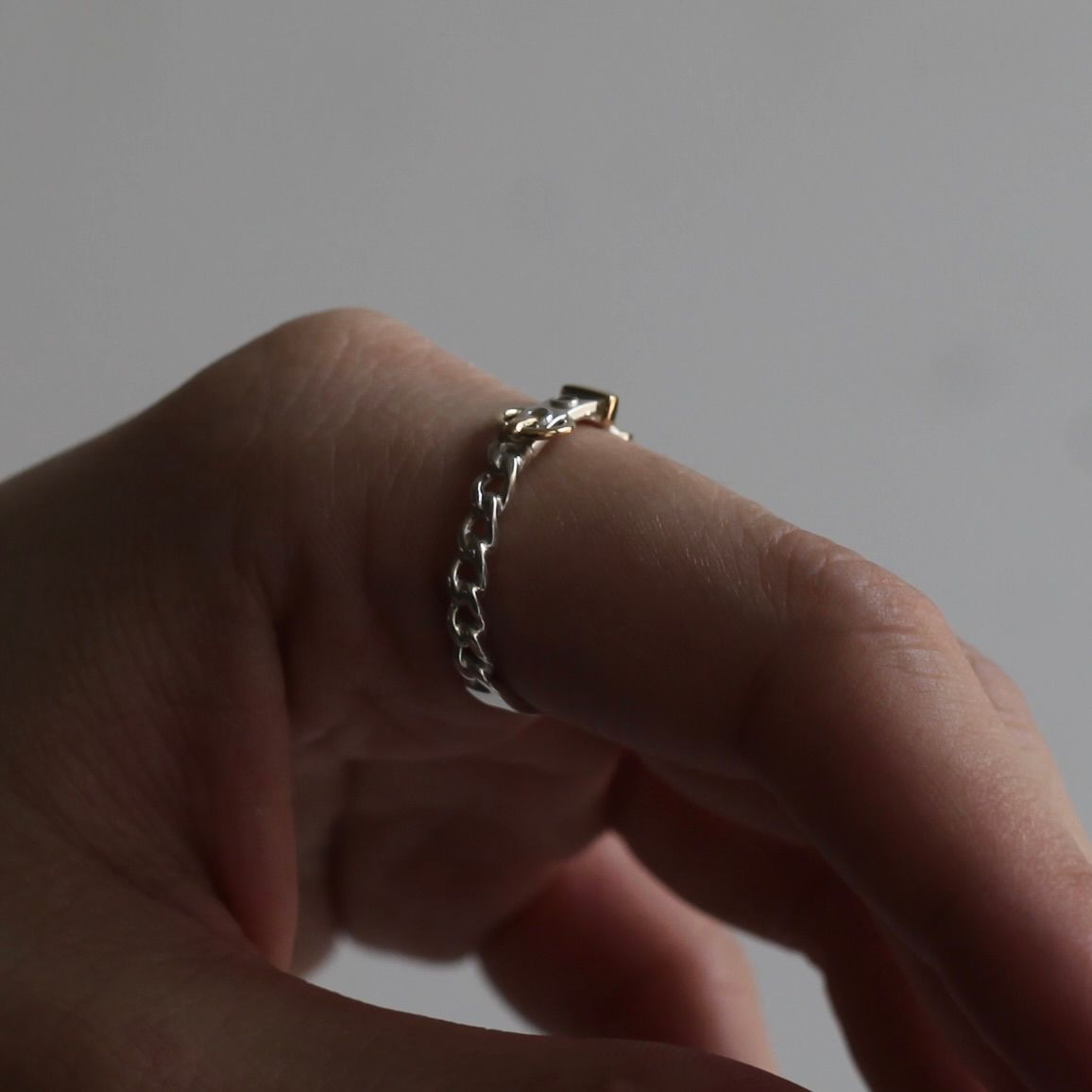 【残り一点】Horse Shoe Buckle Curb Chain Ring(18K POINT)