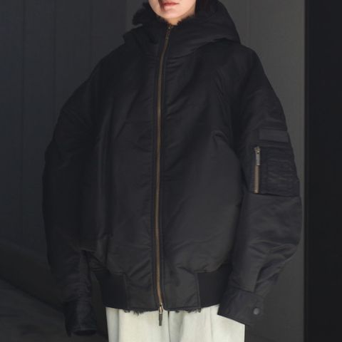 【残り一点】Nylon Oversized Padded Jacket