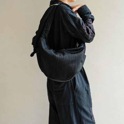 【再販売通知受付可能】Annie Puffer Town Moon Bag(CERATO BRIGHT)