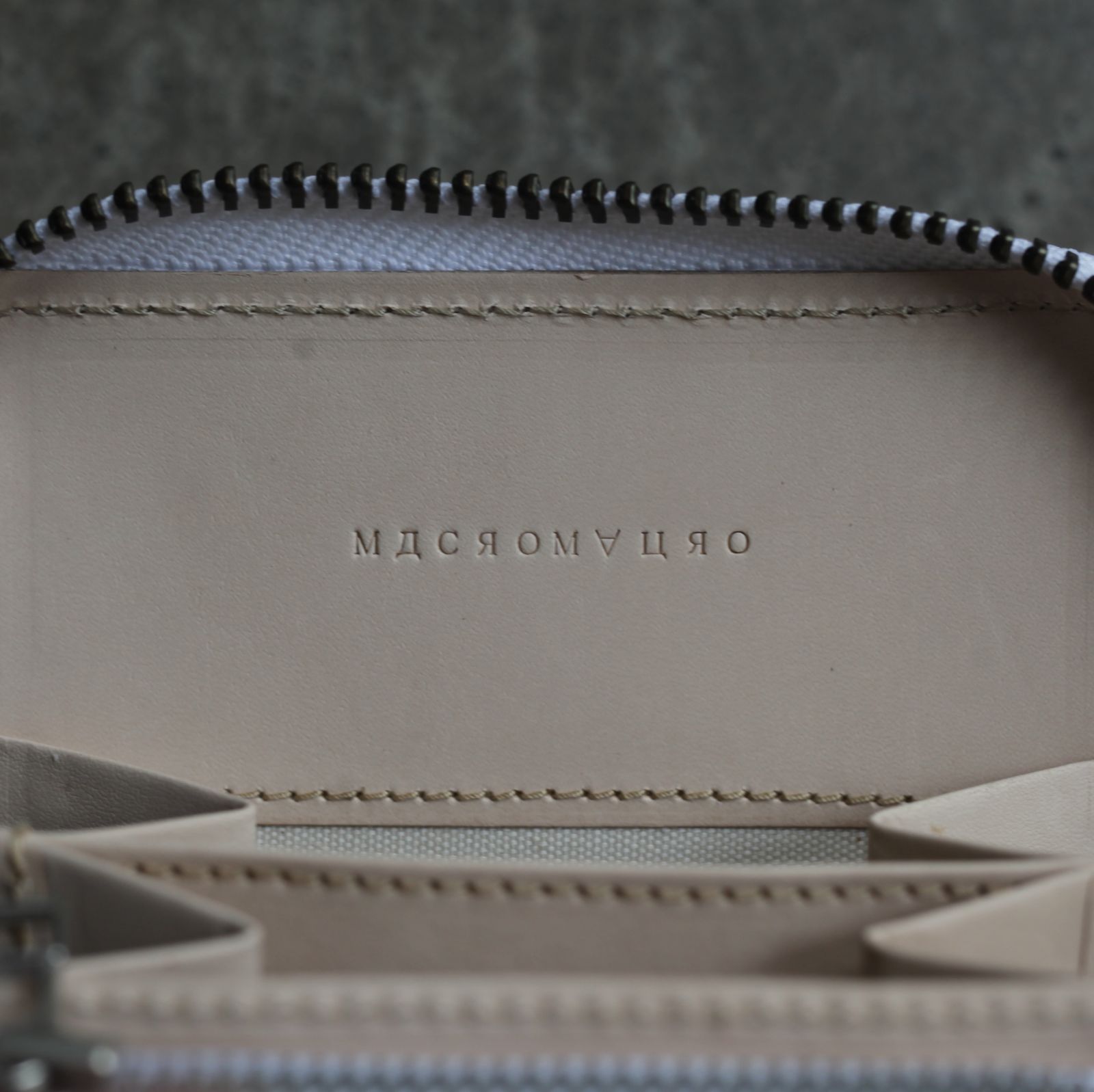 【残り一点】Paint Shoulder Wallet(灰色紐)
