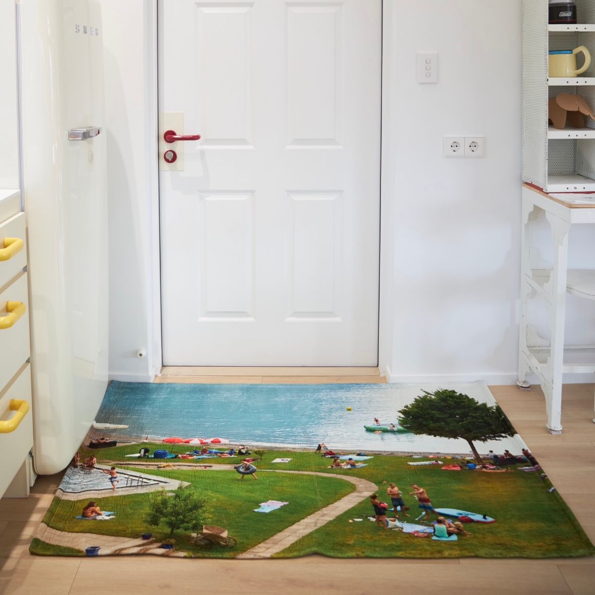 【残りわずか】Swiss Swimming Rug