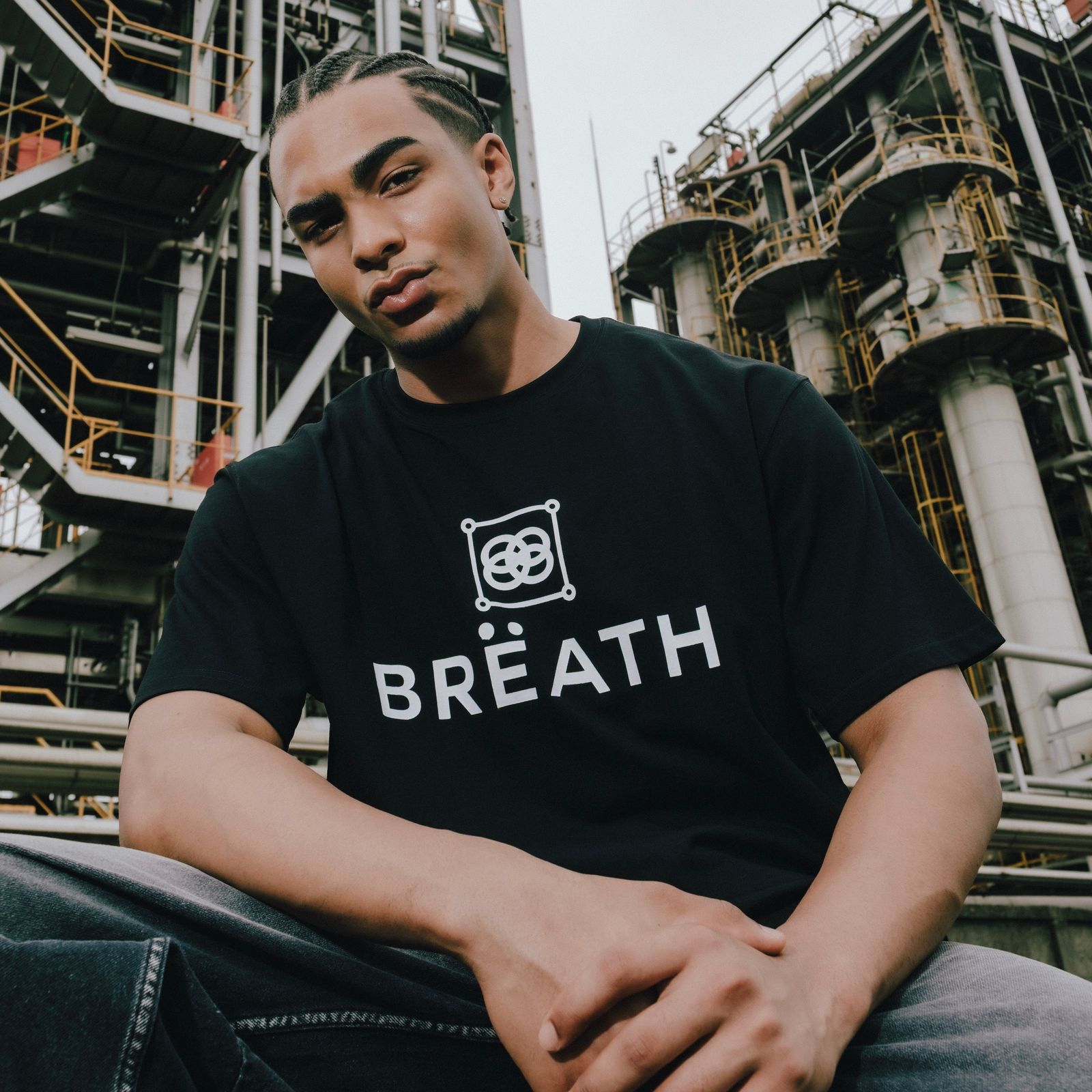 【残り一点】Crest Logo Tee