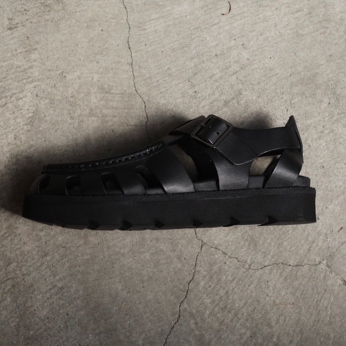 【再販売通知受付可能】Meare Buckle