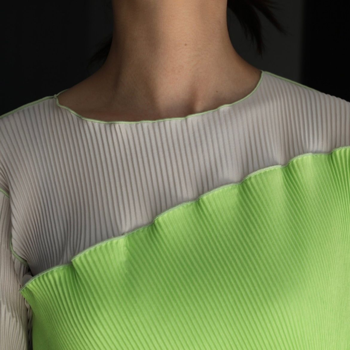 【残り一点】Spiral Wave Long Sleeve Dress