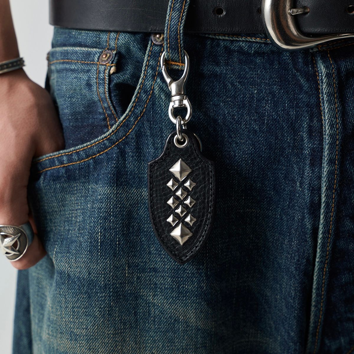 【残りわずか】Studs Leather Key Ring(A TYPE)