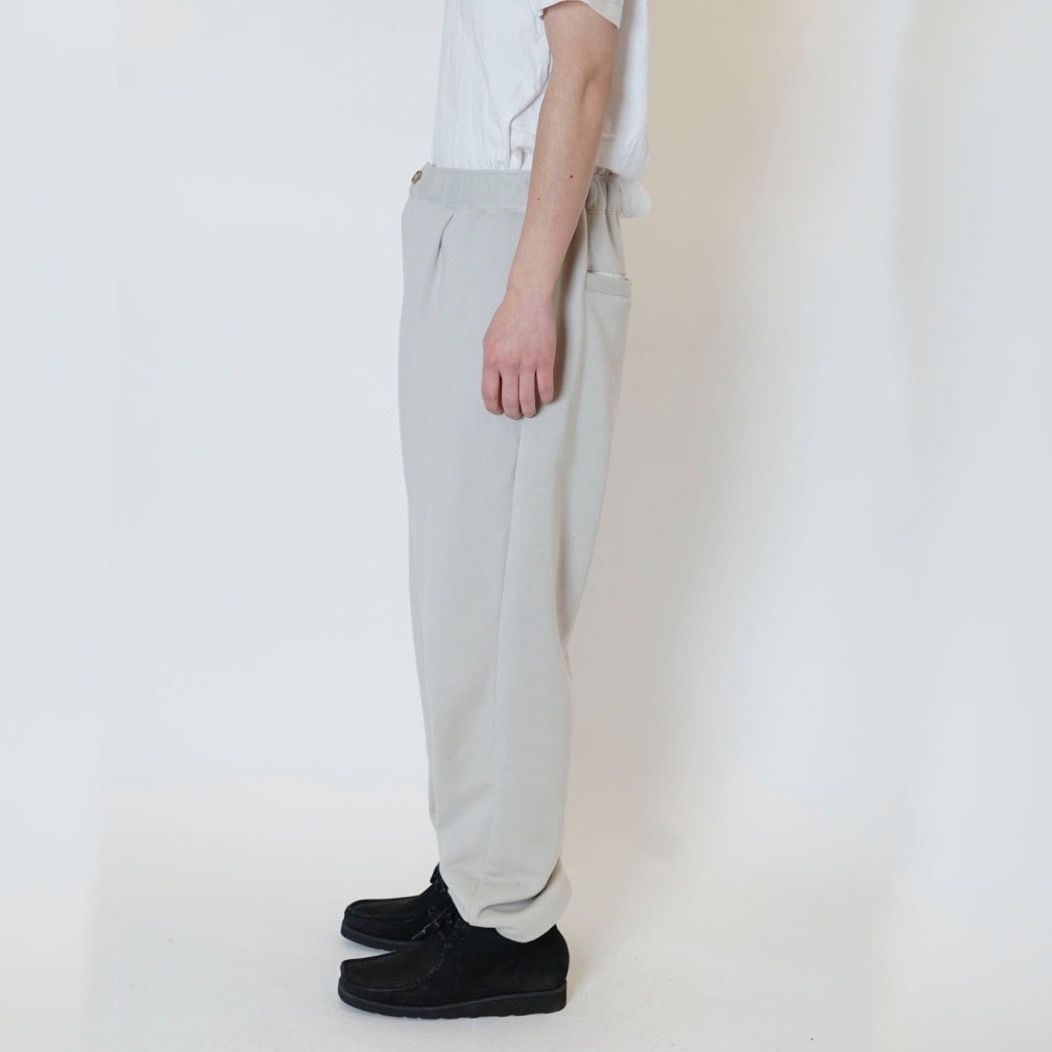 EVCON - 【残り一点】1tuck Easy Sweat Pants | ACRMTSM ONLINE STORE