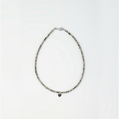 【お取り寄せ注文可能】How Raw Heart Charm Round Stone Necklace