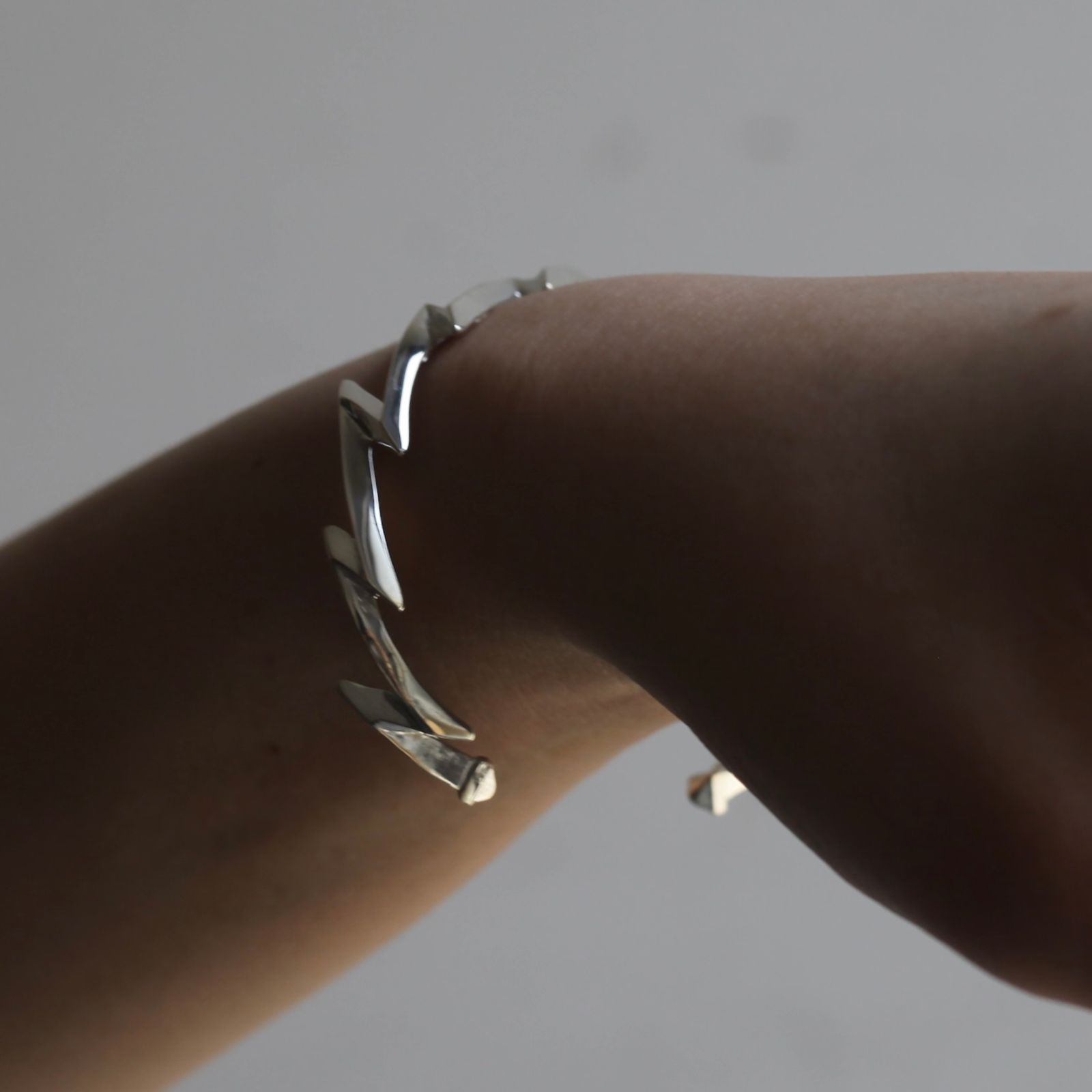 【お取り寄せ注文可能】Thunder Bangle(SILVER)