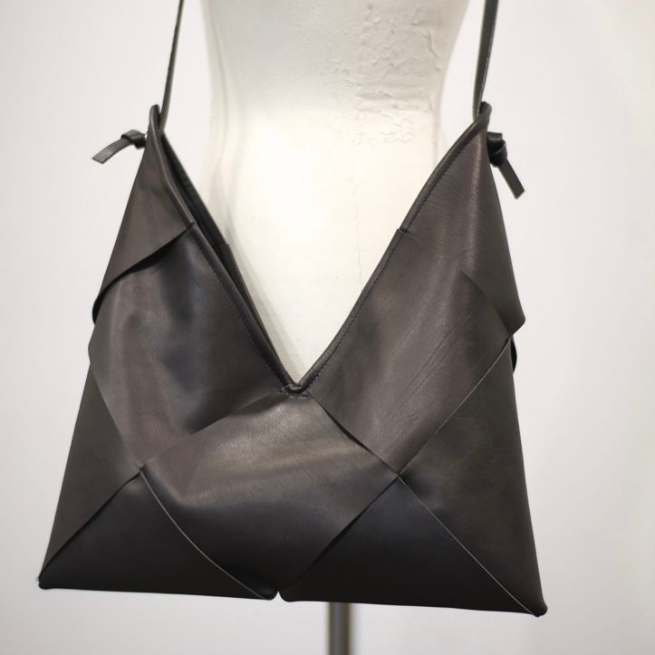 【お取り寄せ注文可能】Ajiro Shoulder Bag