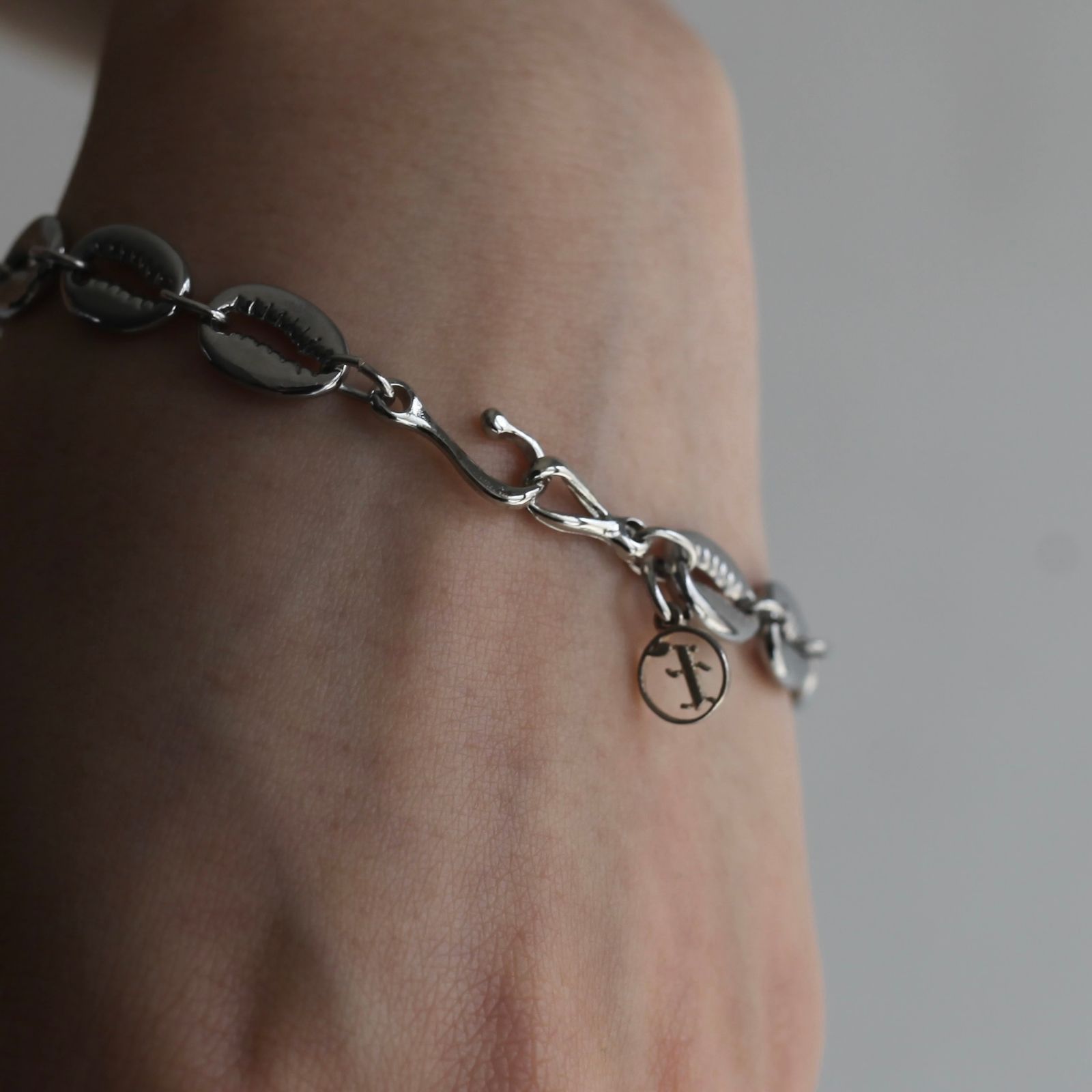 【残りわずか】Shell Bracelet