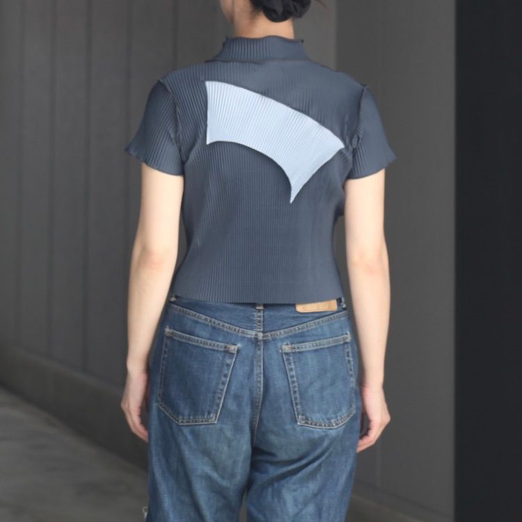 【残り一点】Todo Tiny Wave Top Short Sleeve High Neck