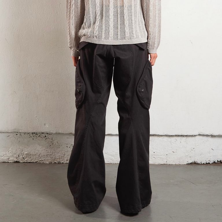 NVRFRGT - 【残りわずか】3D Twisted Cargo Pants | ACRMTSM ONLINE STORE
