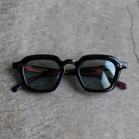 【お取り寄せ注文可能】Voyeur(カスタム商品)