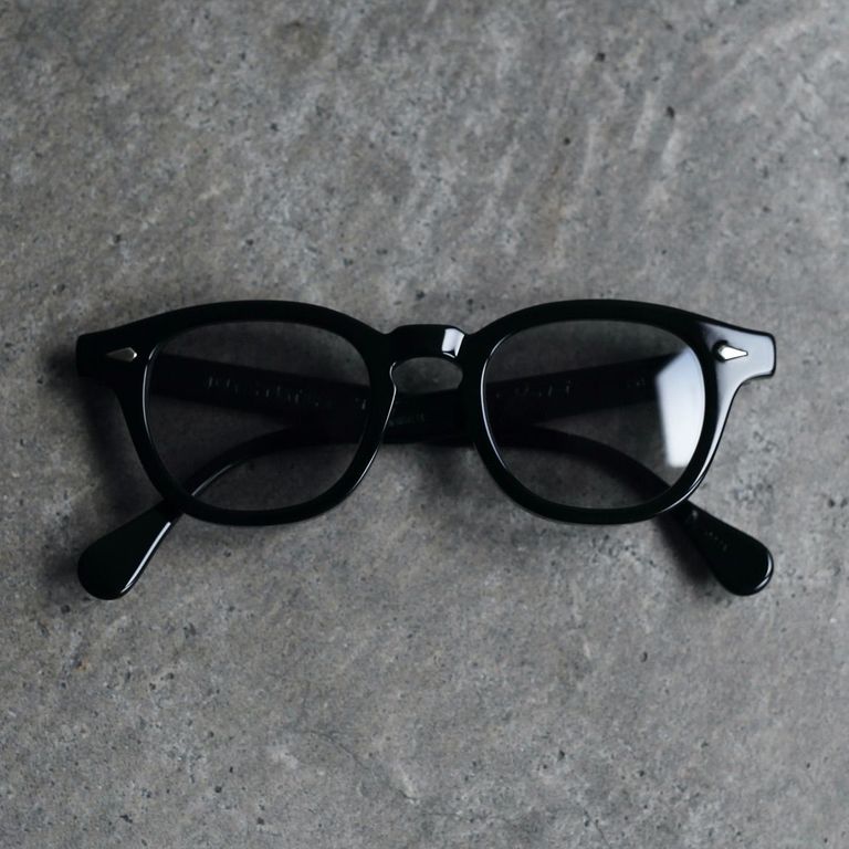 レンズ : LIGHT GREY