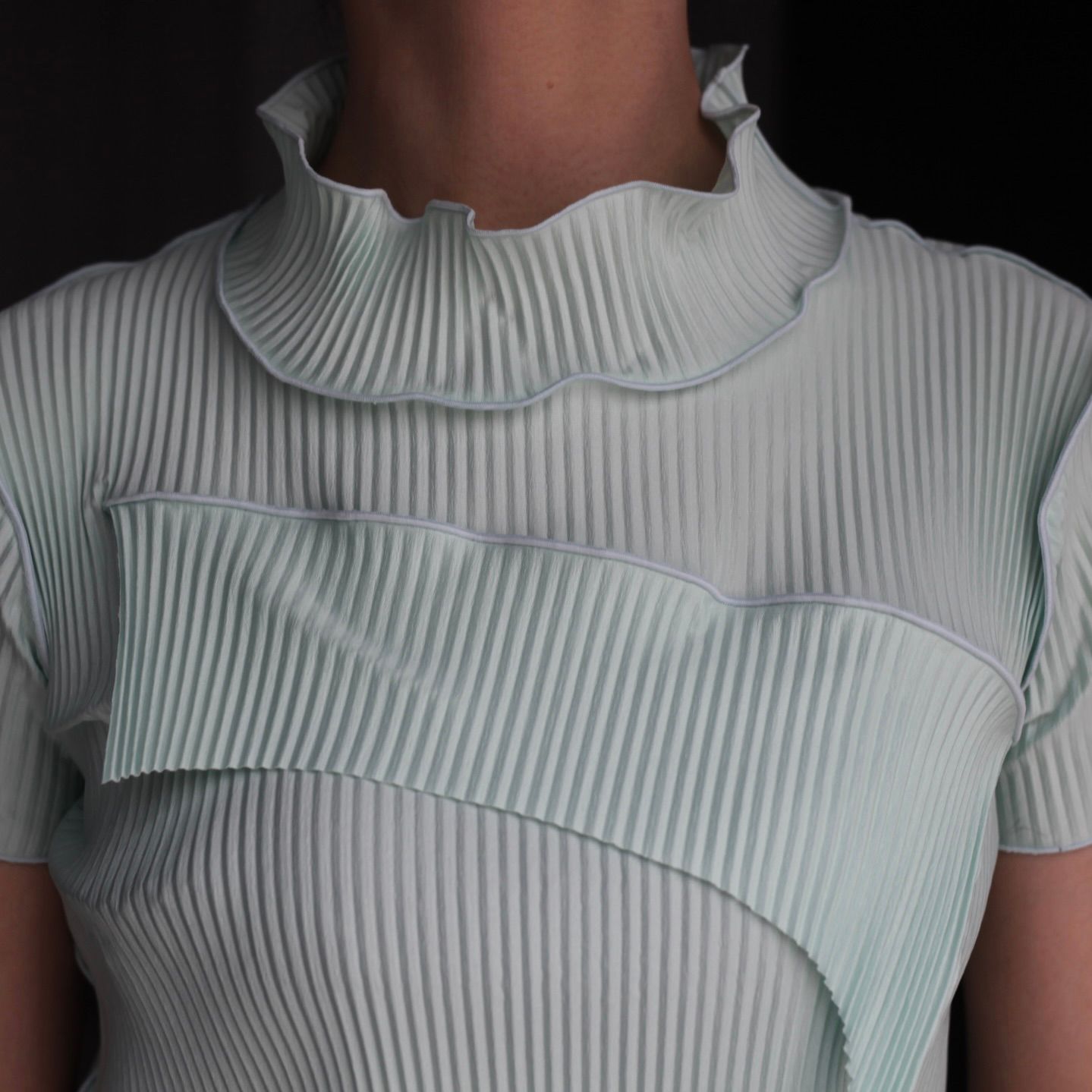 【残り一点】Todo Tiny Wave Top Short Sleeve High Neck