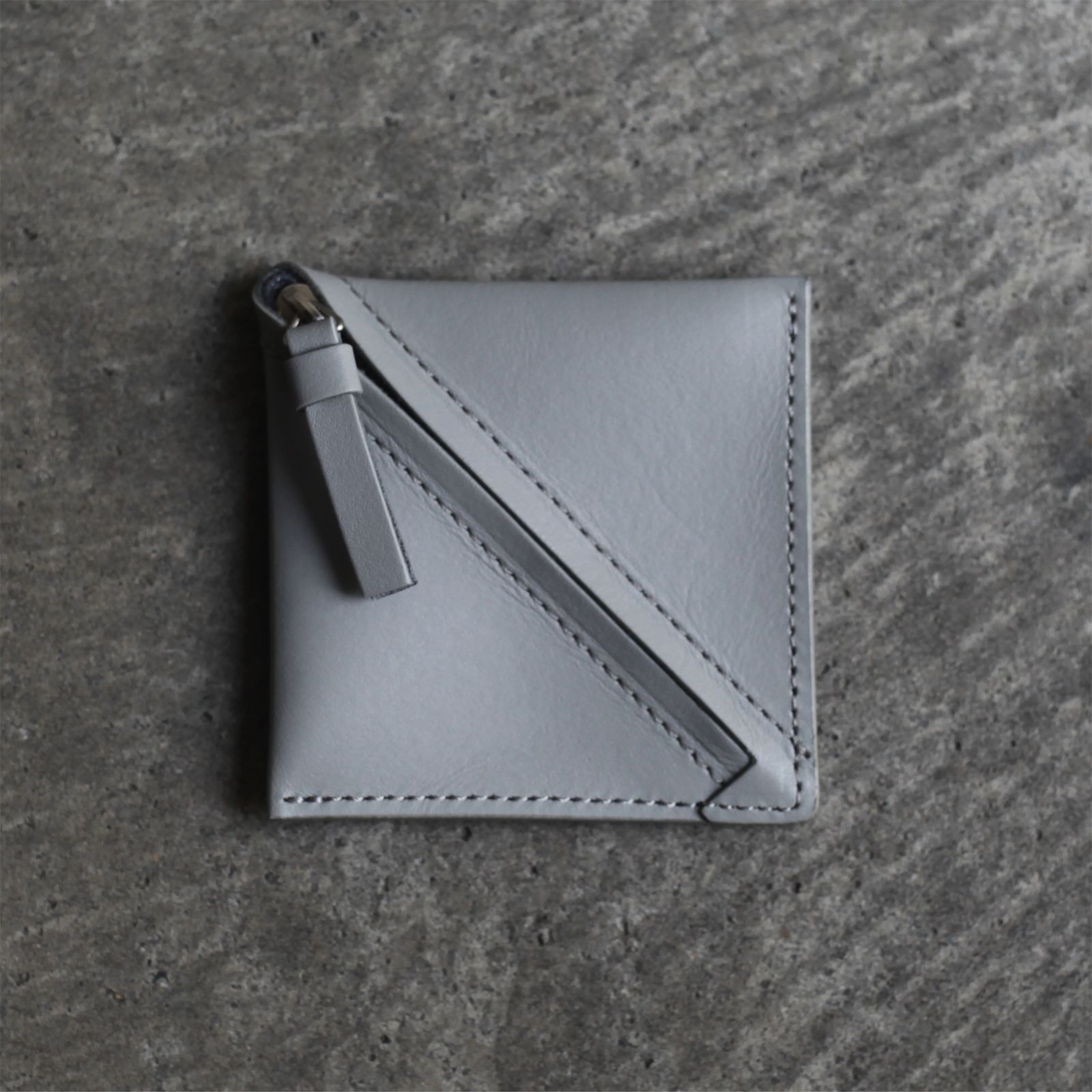 【残り一点】Slant Coin Case
