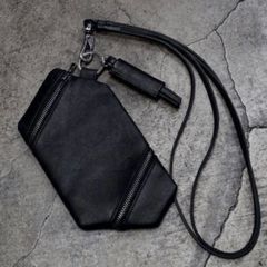【お取り寄せ注文可能】Twist Zip Neck Pouch