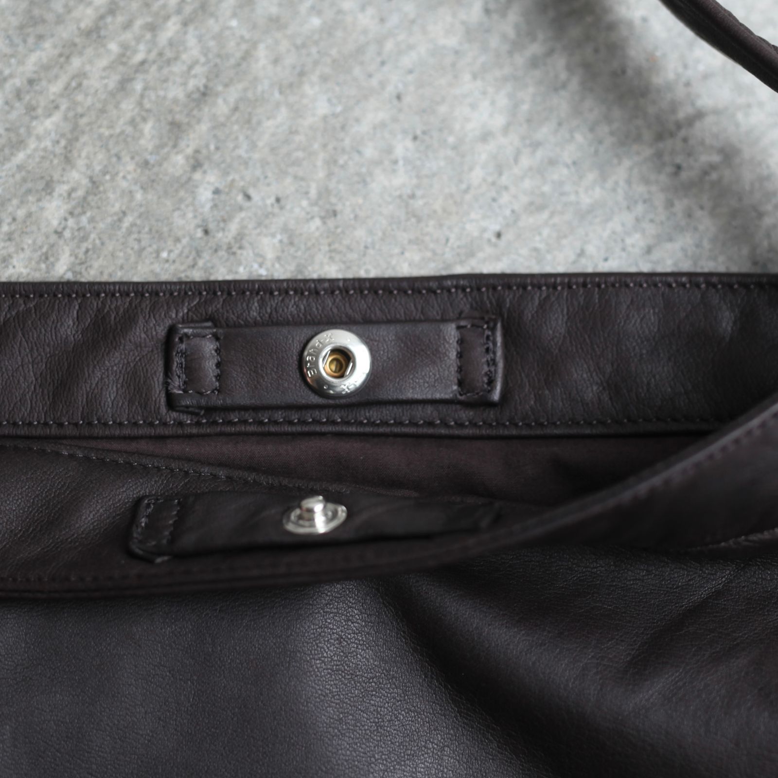 【残りわずか】Researcher Bag Medium(COW LEATHER)