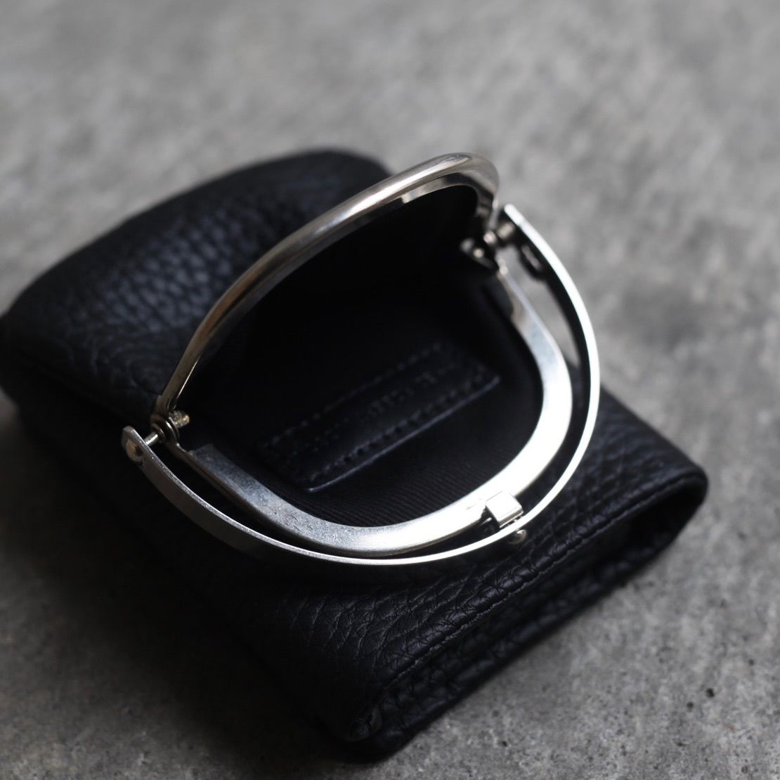 【残り一点】Frame Trifold Wallet(ODD_COW SHRINK)