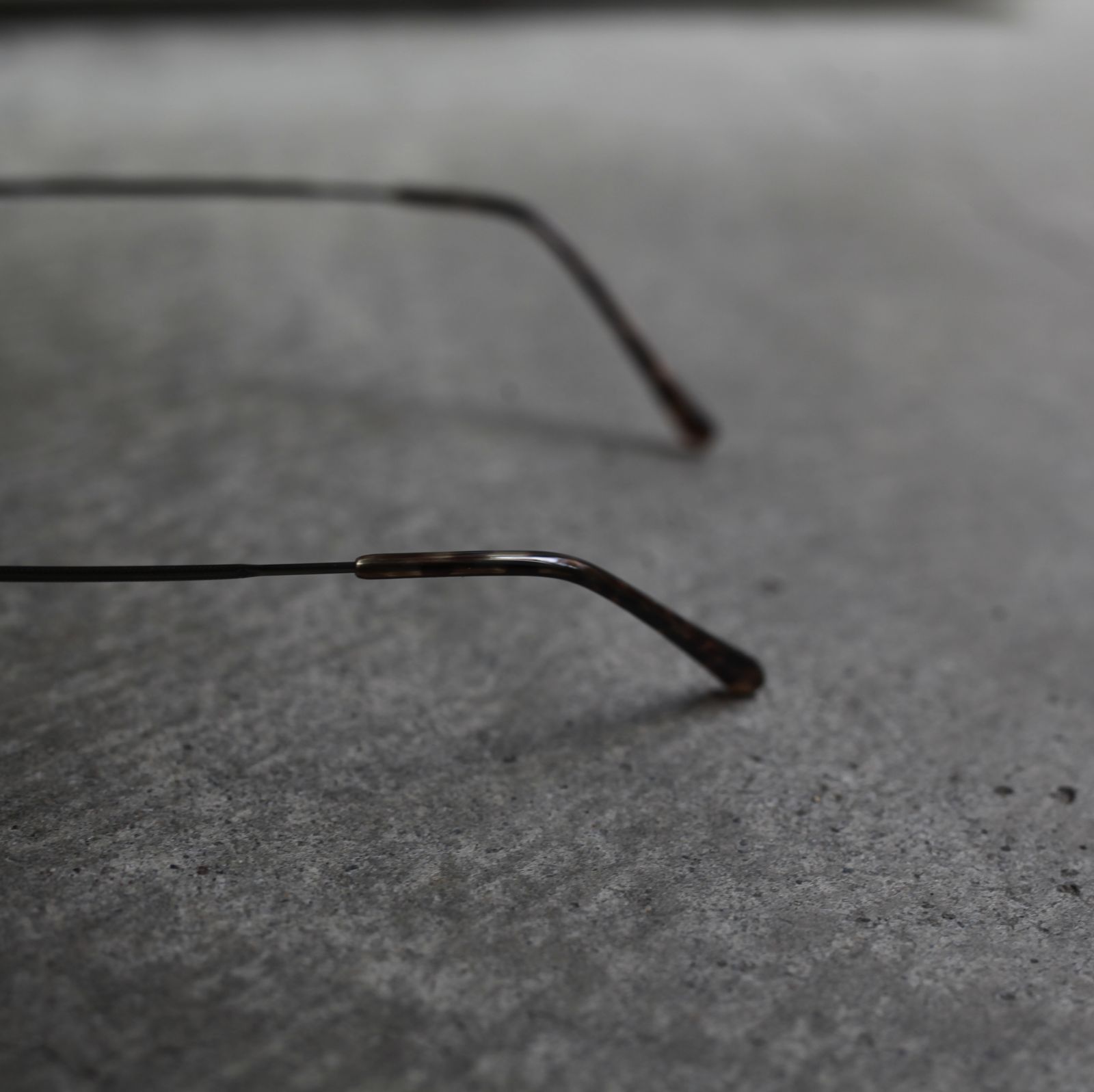 【残りわずか】LG Sunglass(LIGHT BLUE)
