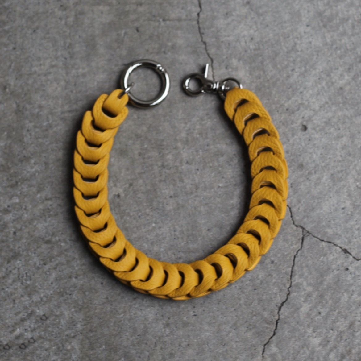 【残り一点】Hand Strap Symbole(SAFFLON)