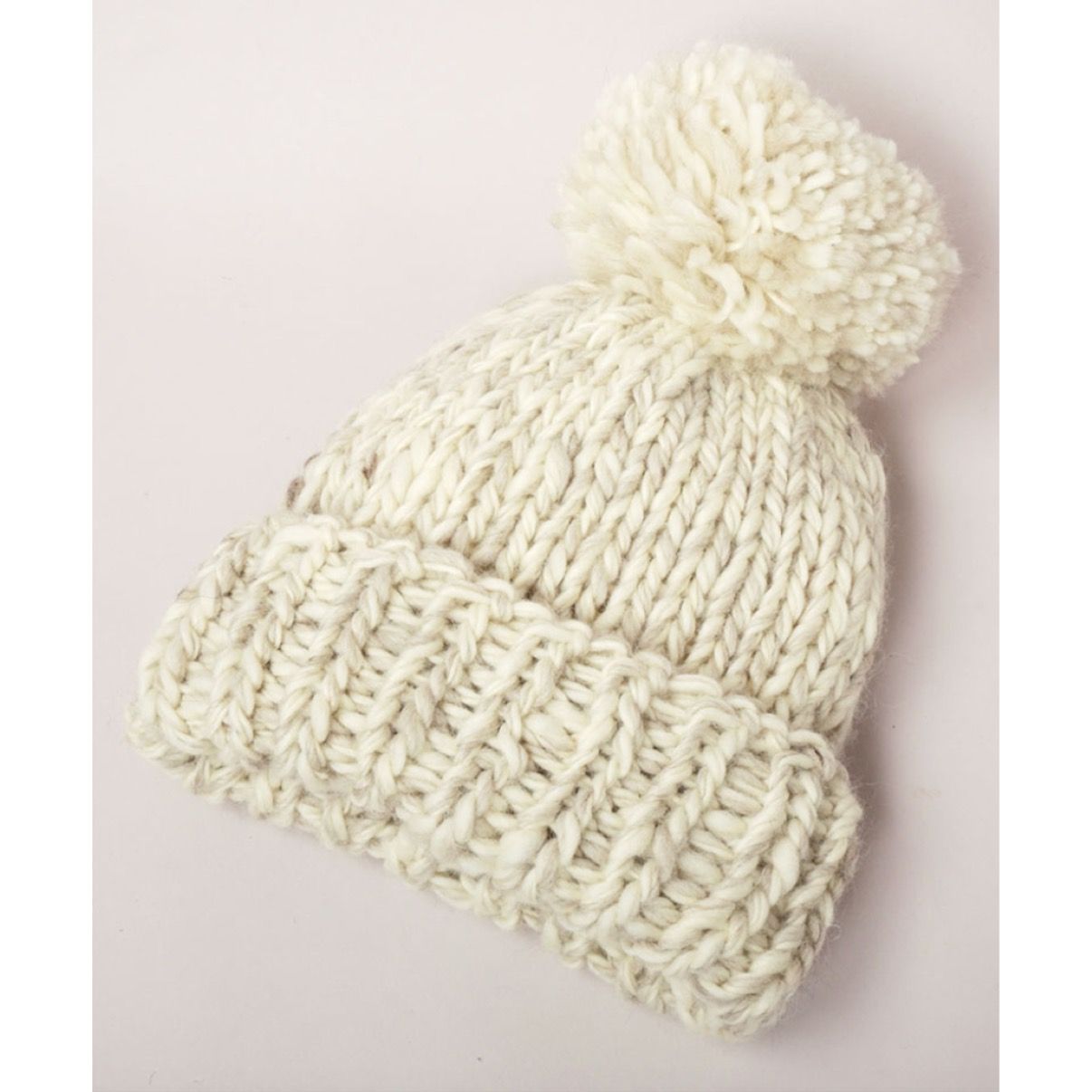 【残り一点】Hand Knitted Big Pompom