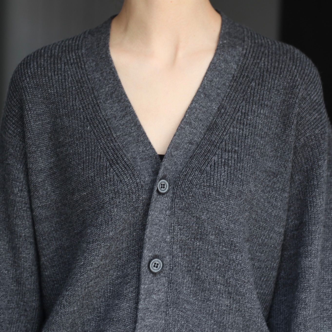 【残り一点】Aze V Neck Cardigan