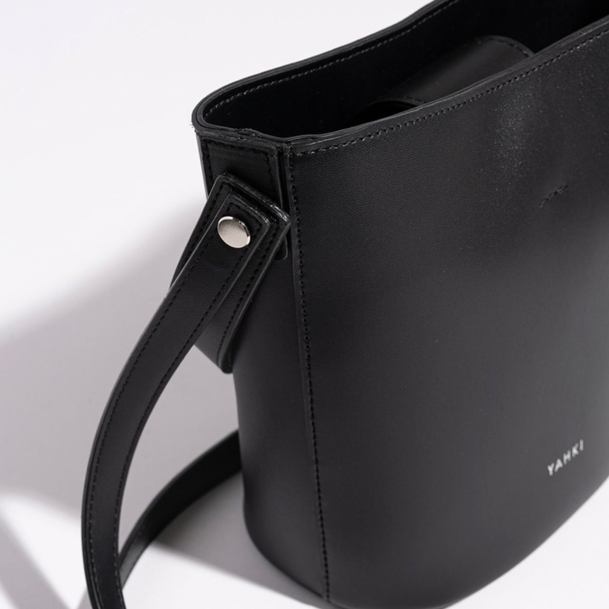 【残り一点】Cross Body Bag