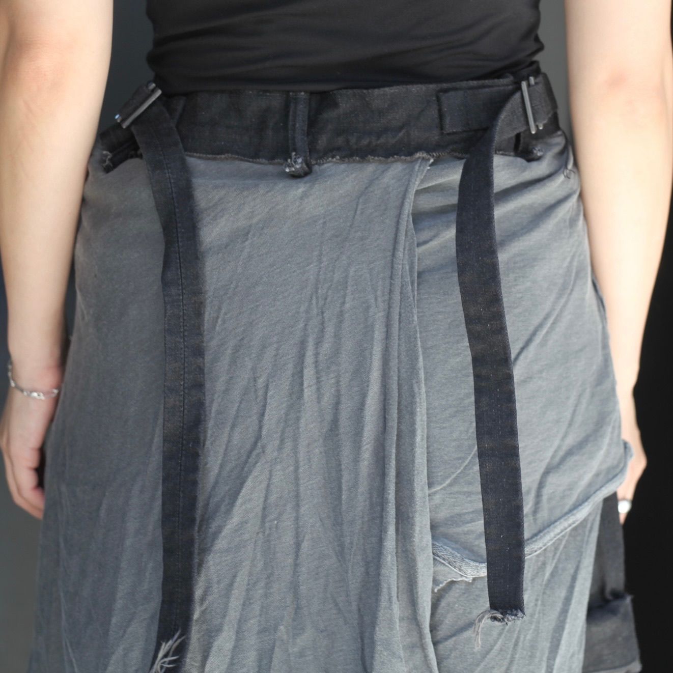 【残り一点】Slash Seam Twist Cargo Jeans with Wrapped(NOIR)