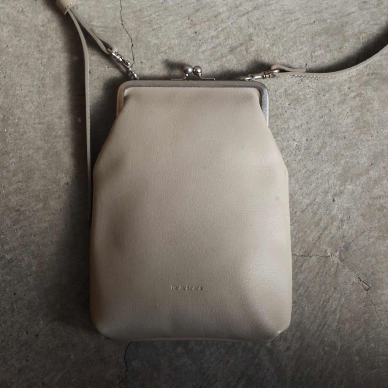 【残りわずか】Cow Snap Pochette(OAK)