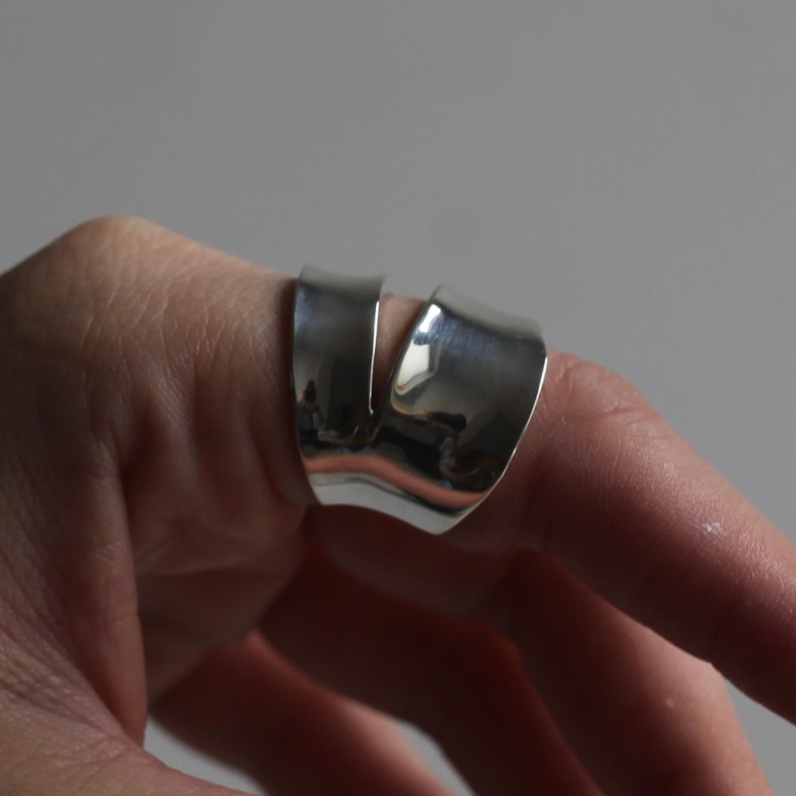 【残り一点】Angled Slit Ring