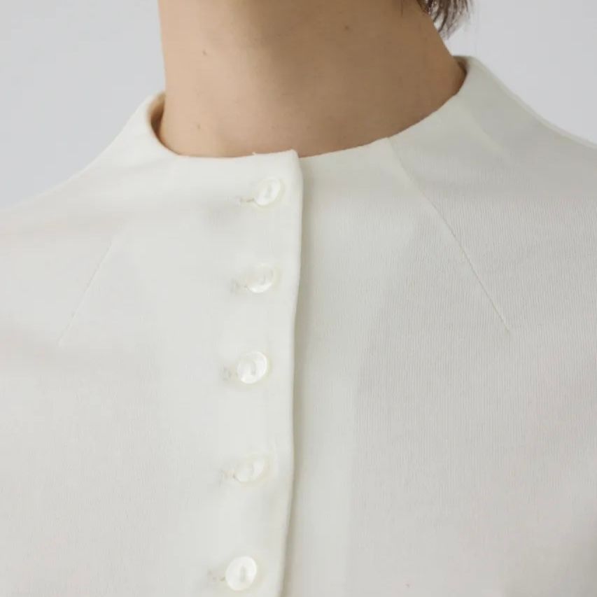 【残り一点】Neck Darts Cut Long T/SH