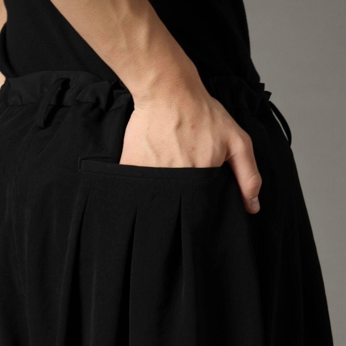 【残り一点】12本タック太パンツ