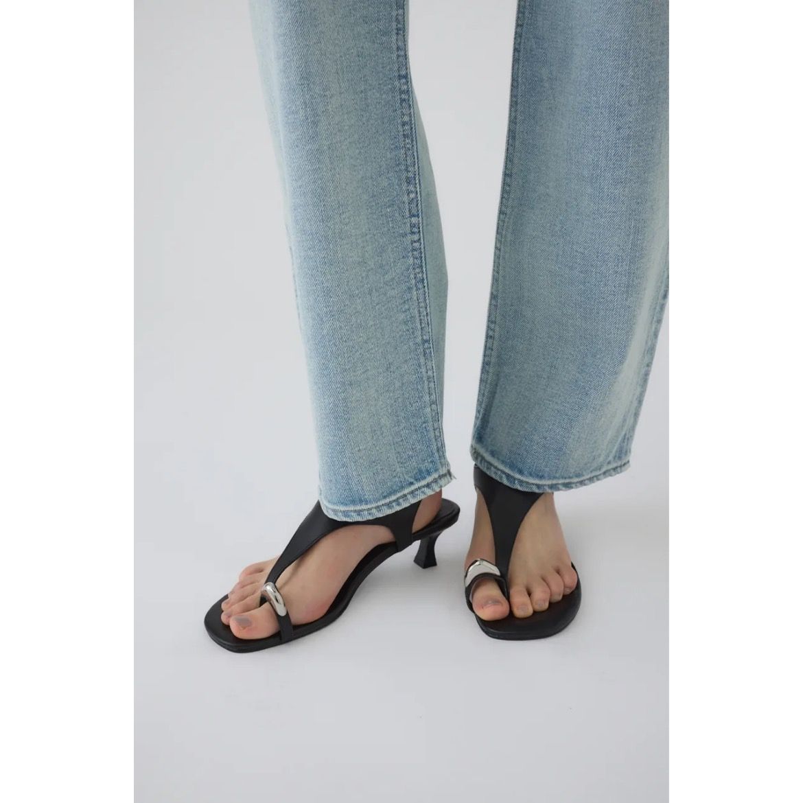 【残り一点】Motif Toe Thong Sandal