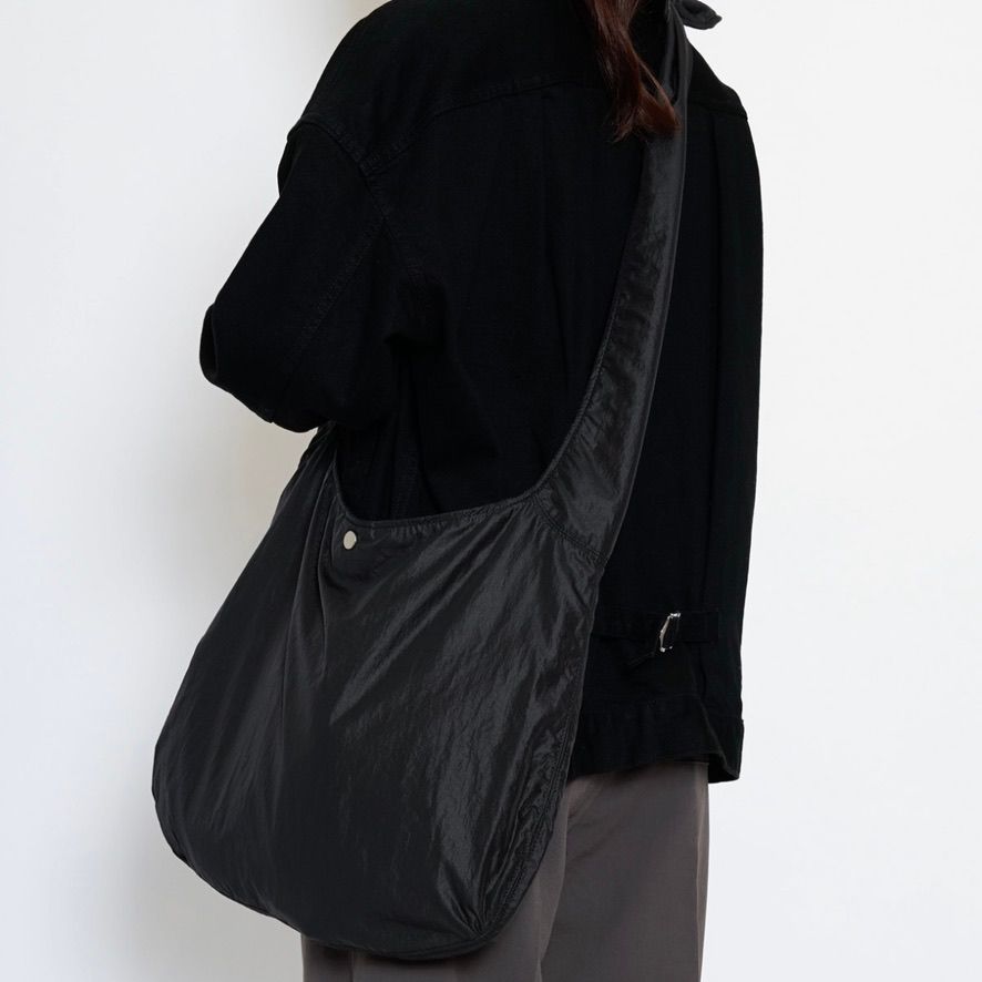 【残り一点】Knotted Leather Like Nylon Shoulder Bag