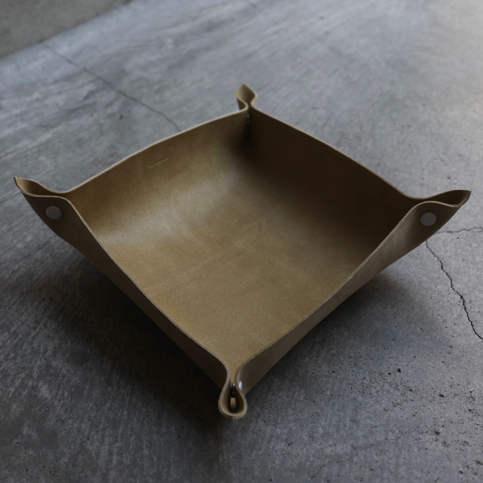 【再販売通知受付可能】Tray_M