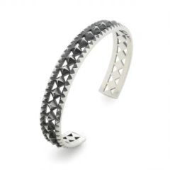 【お取り寄せ注文可能】Multiple Studs Bangle