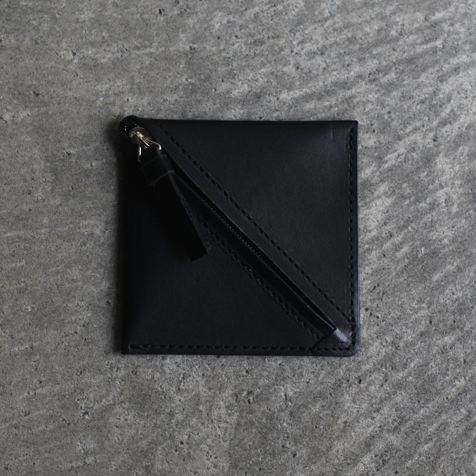 イロセ　 コンパクト財布 黒 RIC-RAC MINI WALLET ( 3 colors ) | i ro se Off