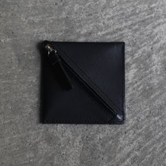【残りわずか】Slant Coin Case