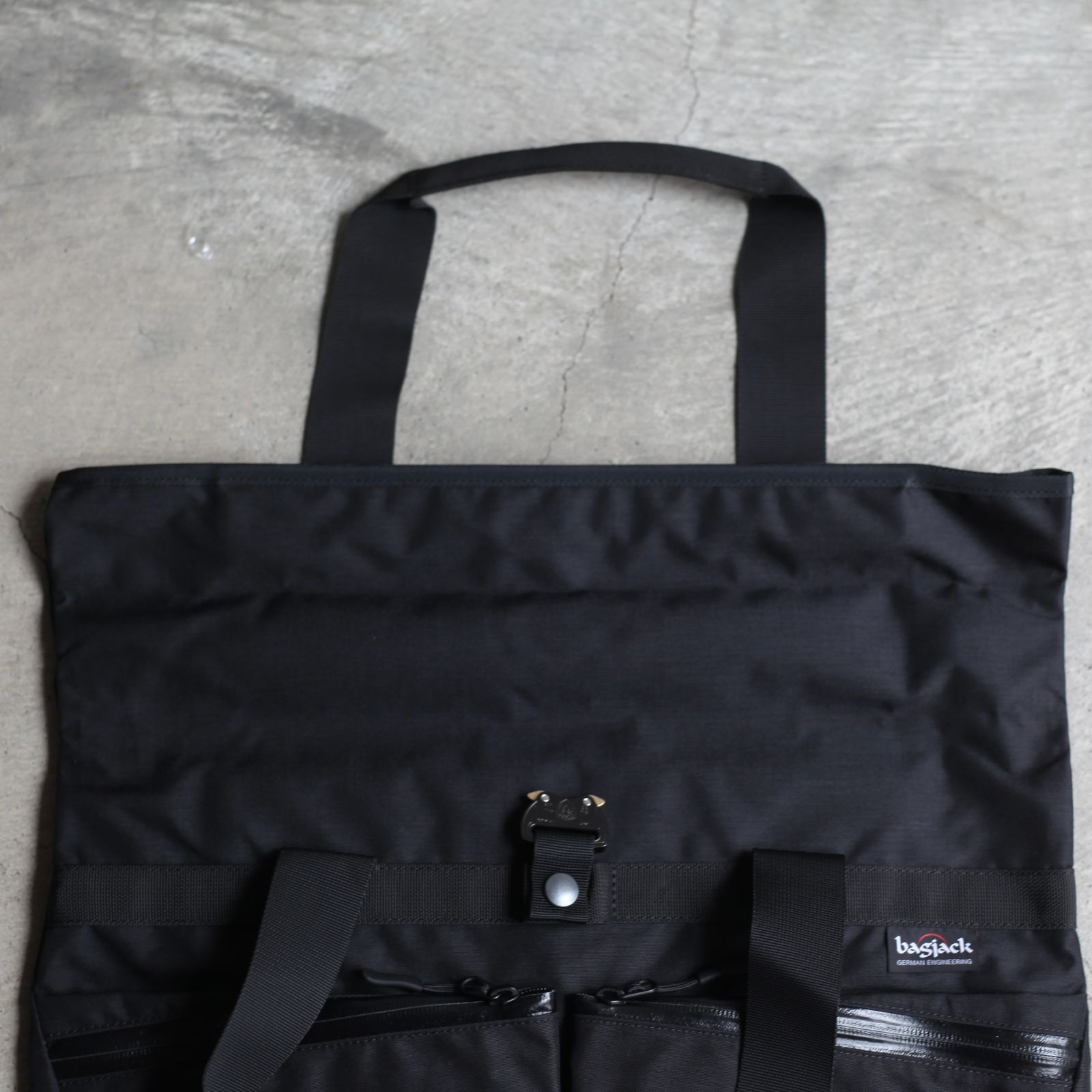 bagjack - 【再販売通知受付可能】Tote Twist Pocket | ACRMTSM ONLINE STORE