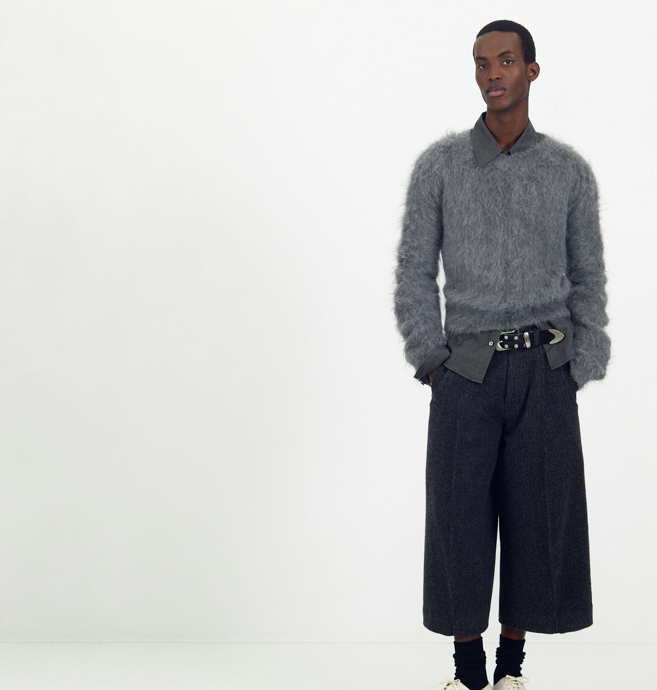 【残り一点】Brushed Mohair V-Neck Sweater