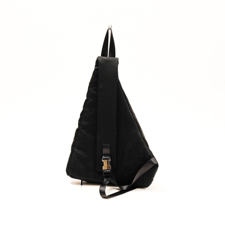 【残り一点】Annie Puffer Sling Bag(CERATO BRIGHT)